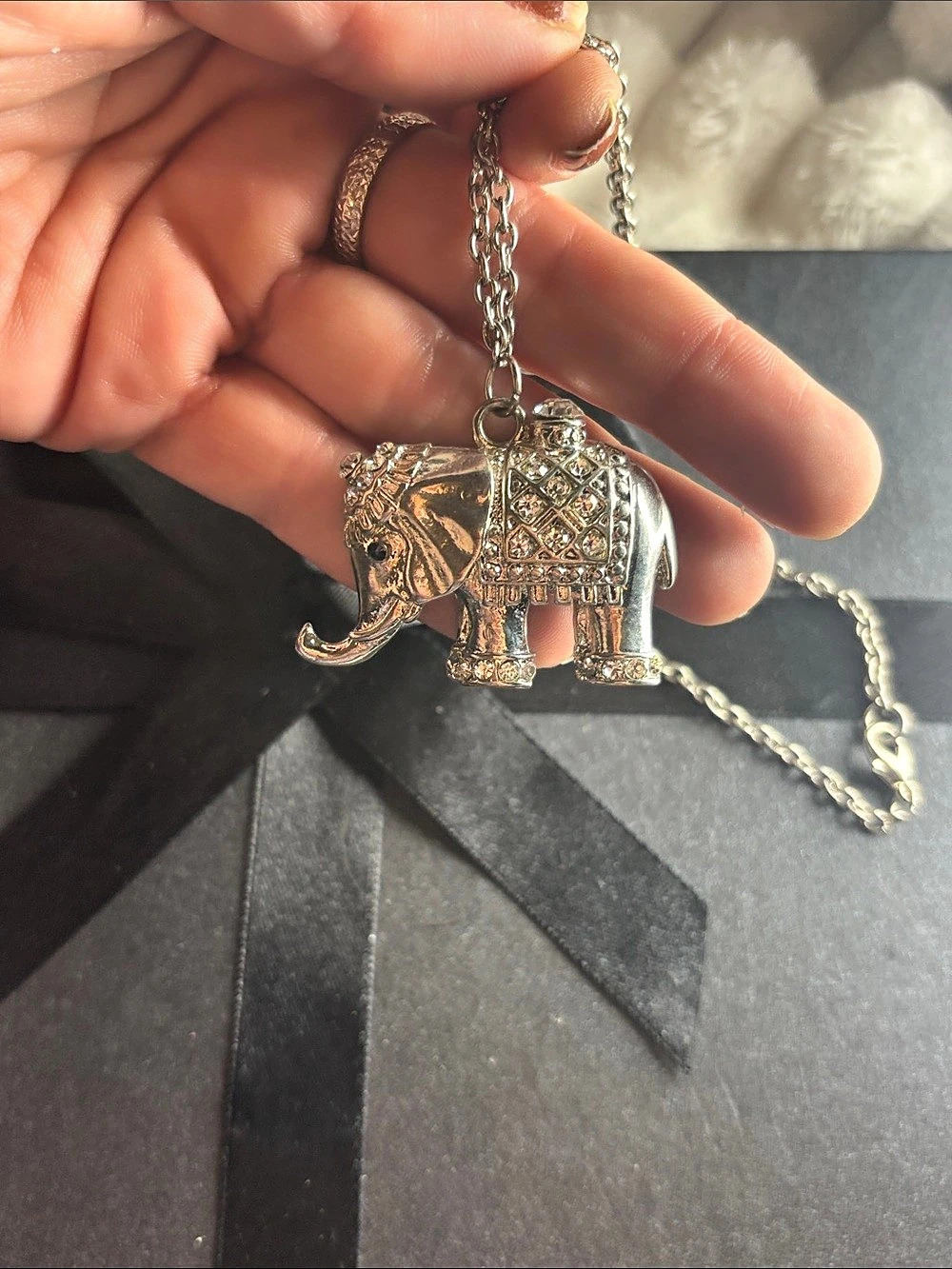 Elephant Pendant Necklace in Silver Vintage